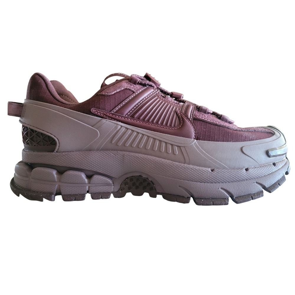 Nike Zoom Vomero 5 Roam Burgundy Crush Mens Size 9 Womens Size 10.5 FJ3951-600 - Picture 4 of 9